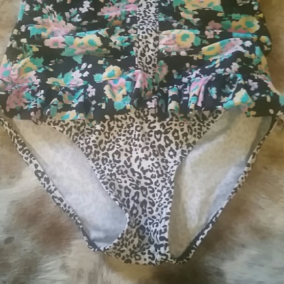 Girls Candies swimsuit - Picture 3 of 5